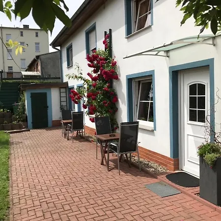 Mit Eigenem Garten 2 Sz 2 Baeder 70qm Vakantiehuis